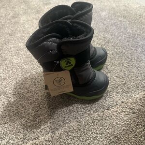 Kamik Kids Boots in Black and Green